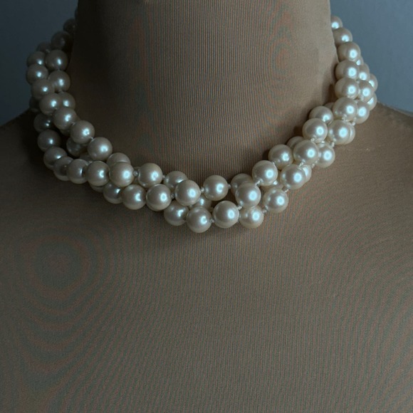 Simulated Multistrand 3 Strand Three Pearl Necklace Golden Vintage Faux